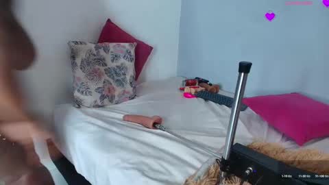 Caro. online show from November 20, 2025, 7:35 pm