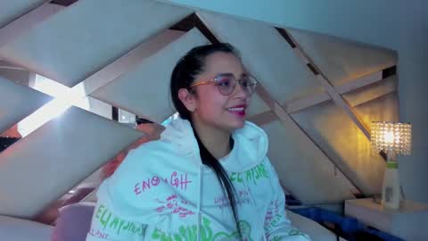 Caroline Sweet online show from December 19, 2024, 10:13 am