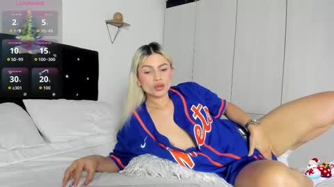 Bella  online show from January 10, 2026, 12:12 am