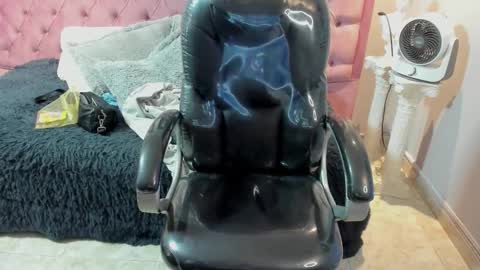 _chelsea_24 online show from March 14, 2026, 3:56 am