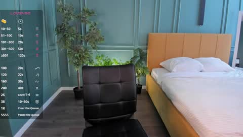 _chillbacca_ online show from April 19, 2026, 5:29 am