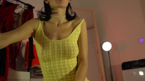_cindy_rella_ online show from November 26, 2025, 6:31 pm