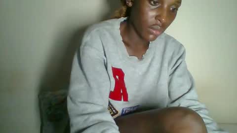 Snapshot of _clara01 chatting on February 24, 2025, 2:19 am clara online show from February 24, 2025, 2:19 am