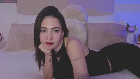 _cotton_candyy online show from November 17, 2025, 4:46 pm