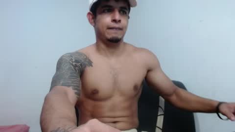  crissgex  online show from May 26, 2026, 4:41 am