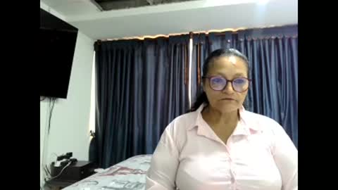 _cristal15 online show from November 8, 2025, 6:18 pm