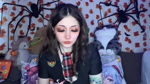 Kate online show from September 25, 2025, 6:39 am