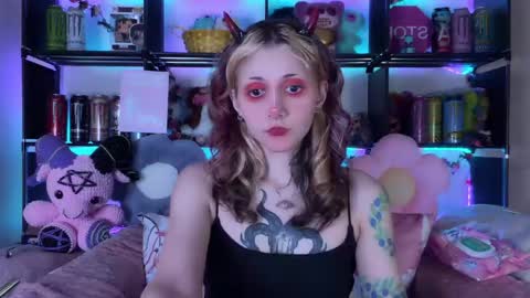 Snapshot of _devilbaby chatting on May 28, 2026, 6:27 pm Kate online show from May 28, 2026, 6:27 pm