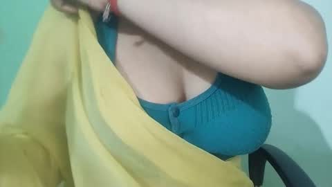 _dreamgirl_0 online show from February 25, 2026, 4:16 pm