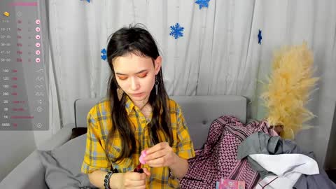 _emily__strike_ online show from December 15, 2024, 10:39 am