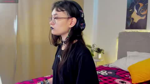 _emily__strike_ online show from March 23, 2026, 4:16 am