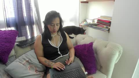 Emma online show from December 26, 2024, 5:40 pm