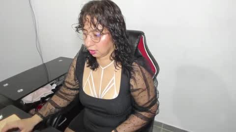 Emma online show from September 28, 2025, 1:00 am