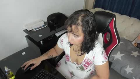 Emma online show from October 14, 2025, 11:27 pm