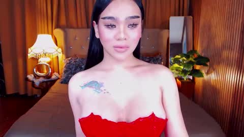 _empressvalerie_ online show from January 7, 2026, 1:08 am