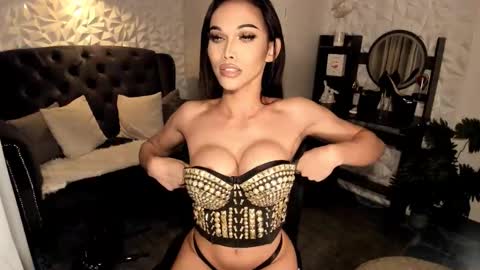 Snapshot of _enchantress_samira_ chatting on February 12, 2026, 6:41 am GODDESS SAMIRA online show from February 12, 2026, 6:41 am