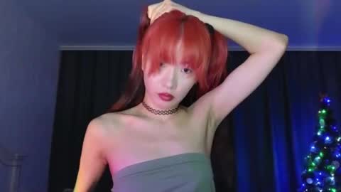 EveEva online show from December 6, 2024, 3:22 pm