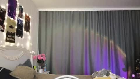 EveEva online show from February 15, 2025, 11:36 pm