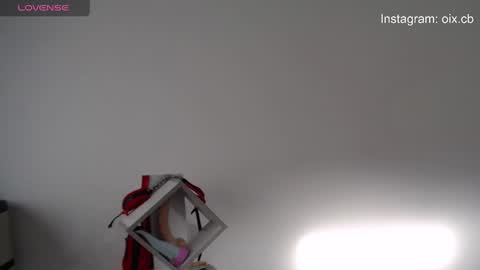 Snapshot of _exa_ chatting on December 19, 2024, 8:44 pm Exa help me position myself with your thumb up thanks online show from December 19, 2024, 8:44 pm