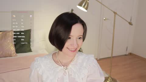 Snapshot of _female_essence_ chatting on December 27, 2024, 11:31 pm Essie online show from December 27, 2024, 11:31 pm