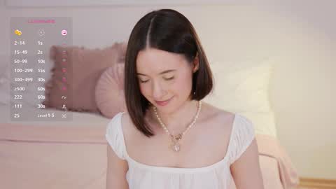 Snapshot of _female_essence_ chatting on September 11, 2025, 5:57 pm Essie online show from September 11, 2025, 5:57 pm