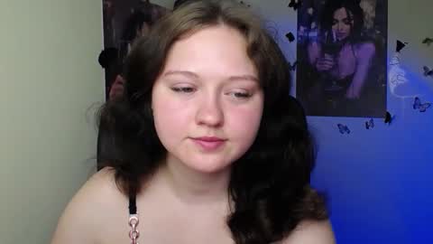 Snapshot of _foxy_lady chatting on June 2, 2026, 5:53 am Alice online show from June 2, 2026, 5:53 am