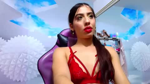 Snapshot of _gold_strawberry_ chatting on May 4, 2026, 8:10 am _gold_strawberry_ online show from May 4, 2026, 8:10 am