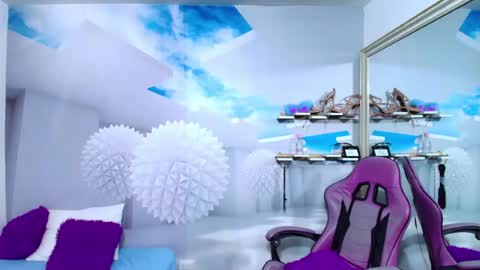Snapshot of _gold_strawberry_ chatting on May 10, 2026, 12:27 am _gold_strawberry_ online show from May 10, 2026, 12:27 am