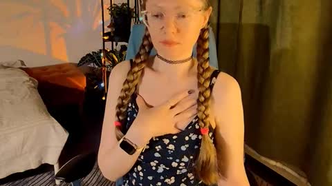 _goldilocks__ online show from October 13, 2025, 6:19 pm
