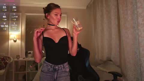 Snapshot of _guesswhat_ chatting on February 15, 2025, 11:28 am Katarina online show from February 15, 2025, 11:28 am