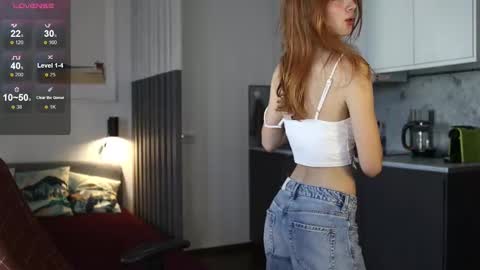 Snapshot of _guesswhat_ chatting on September 24, 2025, 1:47 pm Katarina online show from September 24, 2025, 1:47 pm
