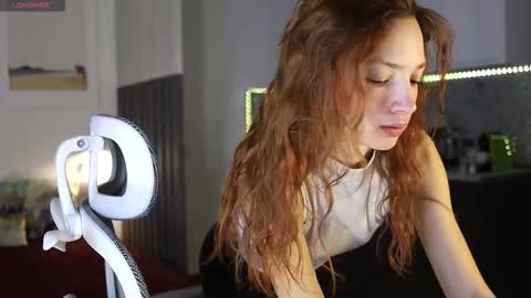 Snapshot of _guesswhat_ chatting on October 22, 2025, 2:17 pm Katarina online show from October 22, 2025, 2:17 pm