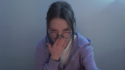 Hannaolotl online show from December 18, 2025, 9:04 am