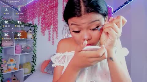 Snapshot of _hanna_sky chatting on November 5, 2025, 5:35 pm Hanna Botero online show from November 5, 2025, 5:35 pm