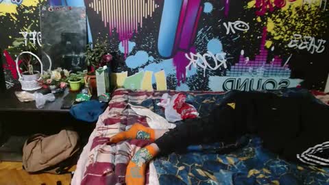 Snapshot of _happydayleon_ chatting on September 26, 2025, 10:14 pm _happydayleon_ online show from September 26, 2025, 10:14 pm