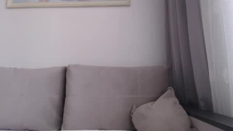 Snapshot of _hidden_frommymoom_ chatting on March 1, 2026, 8:27 am Criss4u online show from March 1, 2026, 8:27 am