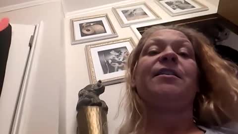 Snapshot of _hitgirly_ chatting on March 1, 2026, 12:18 pm _hitgirly_ online show from March 1, 2026, 12:18 pm