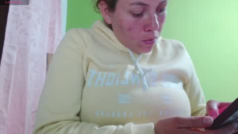 Snapshot of _honey1_ chatting on February 11, 2026, 1:21 am Honey online show from February 11, 2026, 1:21 am