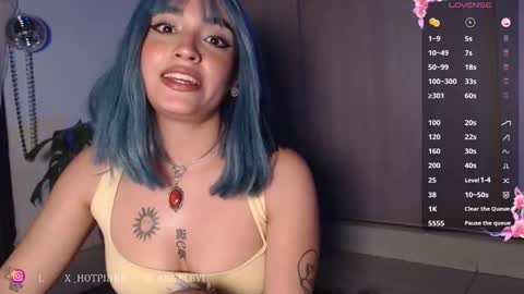 Snapshot of _hotpink chatting on February 5, 2026, 5:12 am Jenn online show from February 5, 2026, 5:12 am