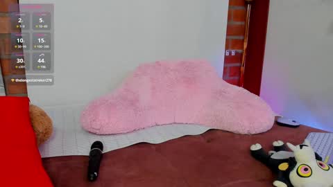 Snapshot of _hottie__ chatting on December 3, 2024, 11:46 pm _hottie__ online show from December 3, 2024, 11:46 pm