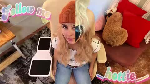 Snapshot of _hottie__ chatting on October 8, 2025, 8:01 am _hottie__ online show from October 8, 2025, 8:01 am