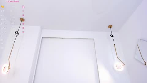 Darlis  online show from February 26, 2025, 10:42 pm