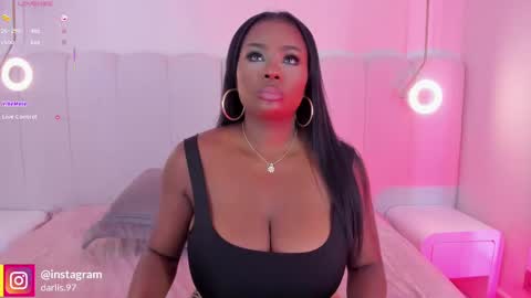 Darlis  online show from September 8, 2025, 7:24 pm