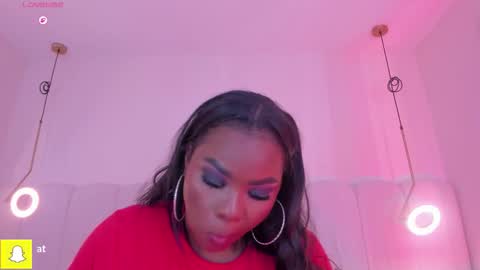 Snapshot of _huge_boobs_ebony chatting on January 18, 2026, 7:28 pm Darlis online show from January 18, 2026, 7:28 pm