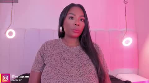Snapshot of _huge_boobs_ebony chatting on February 2, 2026, 9:13 pm Darlis online show from February 2, 2026, 9:13 pm