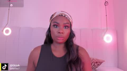 Snapshot of _huge_boobs_ebony chatting on February 4, 2026, 7:20 pm Darlis online show from February 4, 2026, 7:20 pm