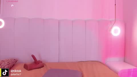 Snapshot of _huge_boobs_ebony chatting on February 11, 2026, 8:03 pm Darlis online show from February 11, 2026, 8:03 pm