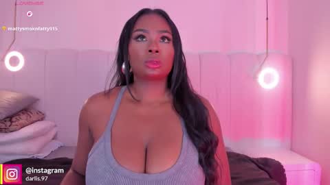 Snapshot of _huge_boobs_ebony chatting on February 12, 2026, 8:37 pm Darlis online show from February 12, 2026, 8:37 pm