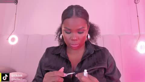 Snapshot of _huge_boobs_ebony chatting on February 26, 2026, 7:35 pm Darlis online show from February 26, 2026, 7:35 pm