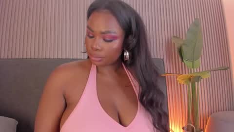 Snapshot of _huge_boobs_ebony chatting on March 16, 2026, 8:13 pm Darlis online show from March 16, 2026, 8:13 pm